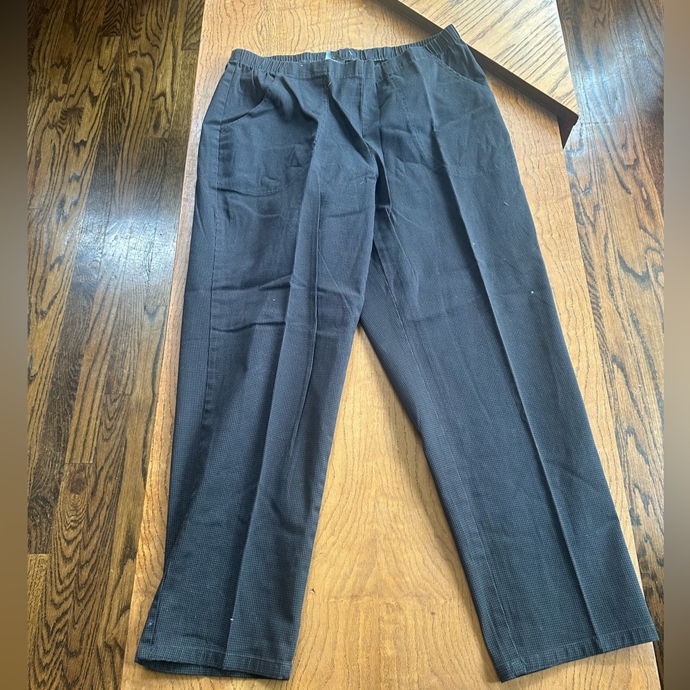 Women’s Gray&Black Pants